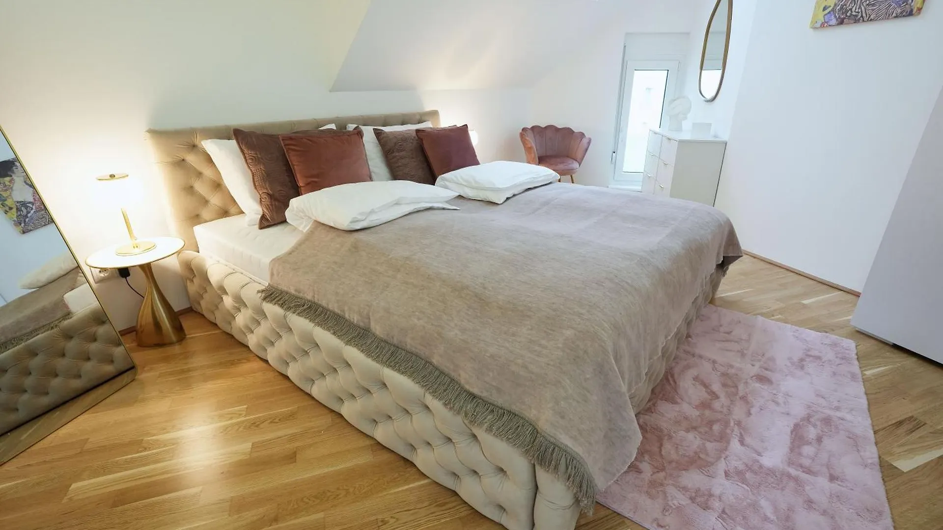 Stay In Style At Carl'S Design Residences - Modern Design Meets Green Comfort L Parking & Perfect Connection To City Center Vienna
