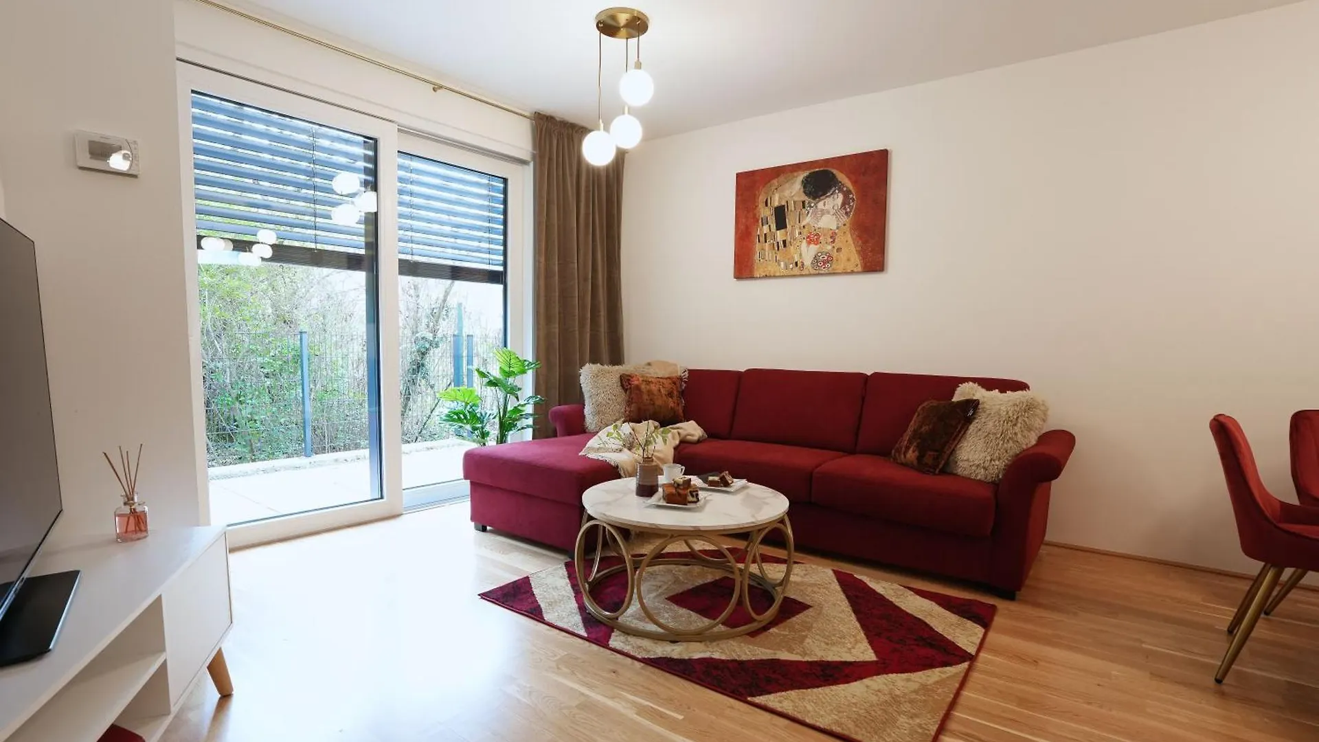 Apartment Stay In Style At Carl'S Design Residences - Modern Design Meets Green Comfort L Parking & Perfect Connection To City Center Vienna