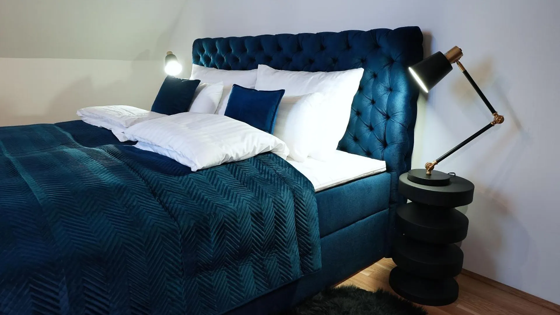 Apartment Stay In Style At Carl'S Design Residences - Modern Design Meets Green Comfort L Parking & Perfect Connection To City Center Vienna Austria