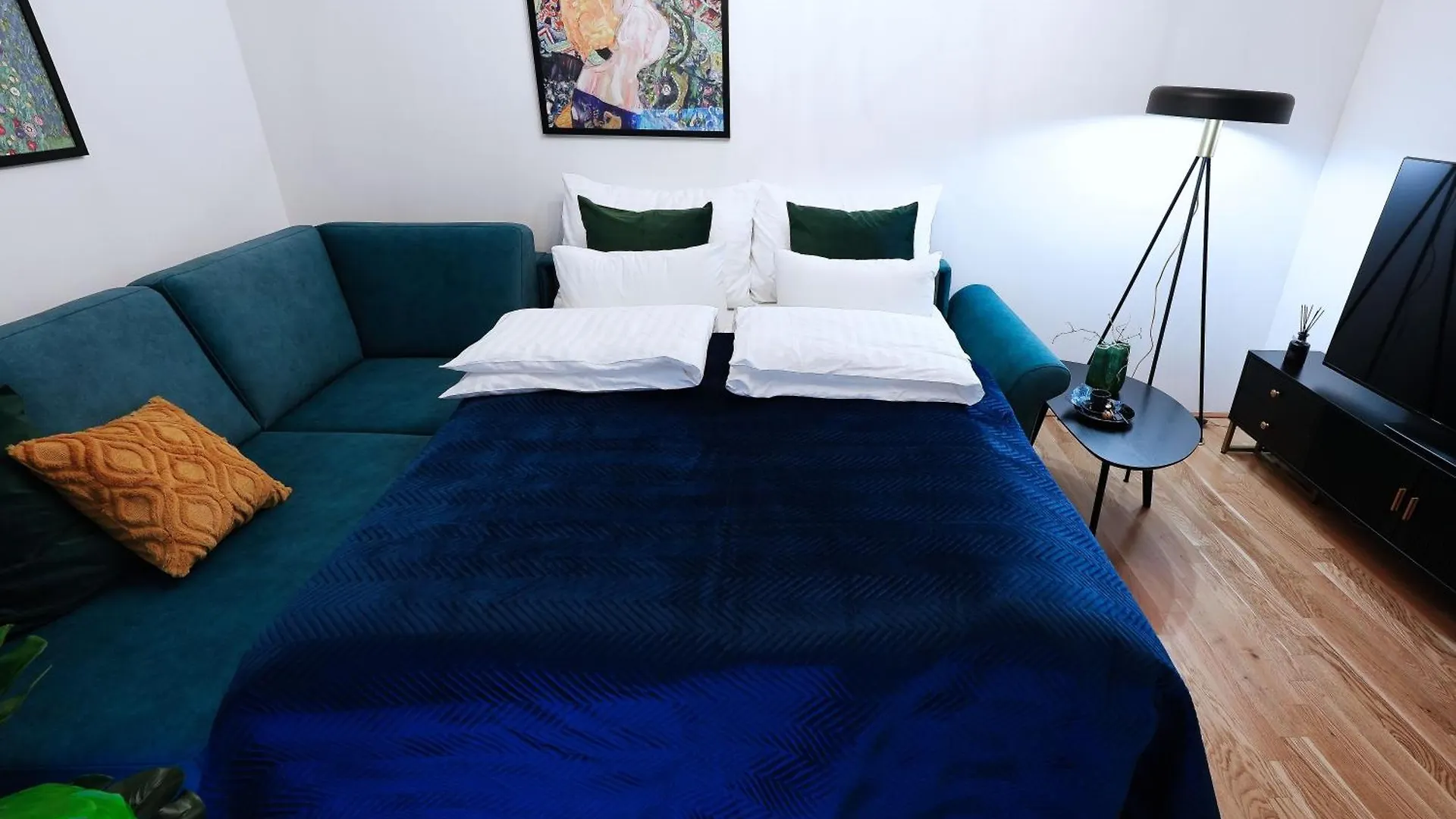 Stay In Style At Carl'S Design Residences - Modern Design Meets Green Comfort L Parking & Perfect Connection To City Center Vienna 0*,  Austria