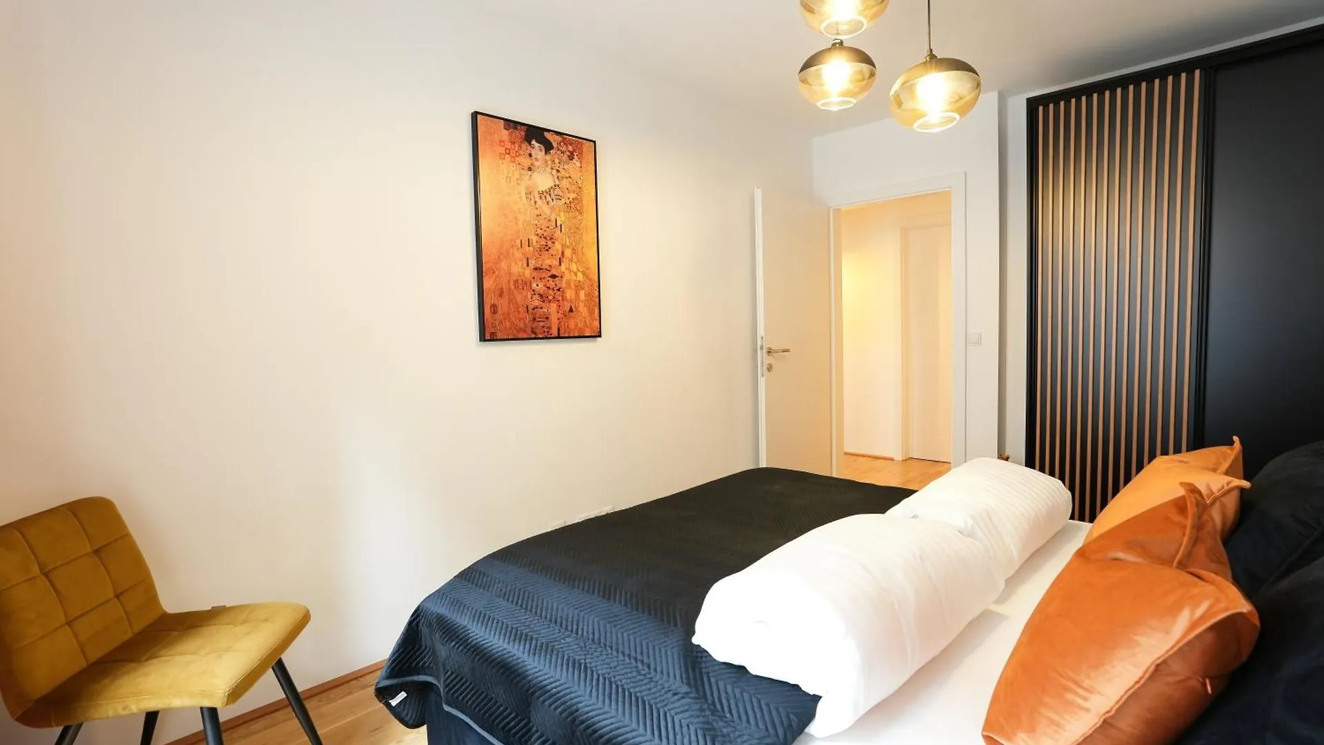 Apartment Stay In Style At Carl'S Design Residences - Modern Design Meets Green Comfort L Parking & Perfect Connection To City Center Vienna Austria