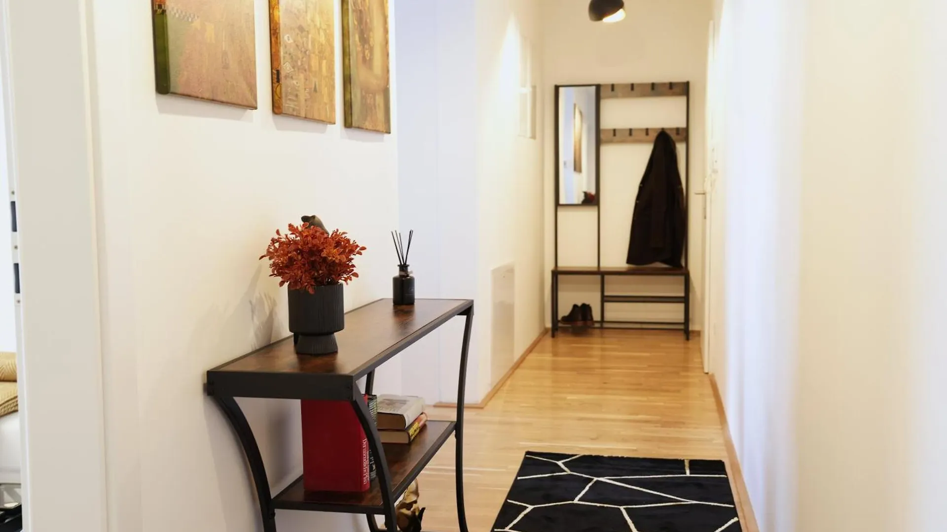 Stay In Style At Carl'S Design Residences - Modern Design Meets Green Comfort L Parking & Perfect Connection To City Center Vienna