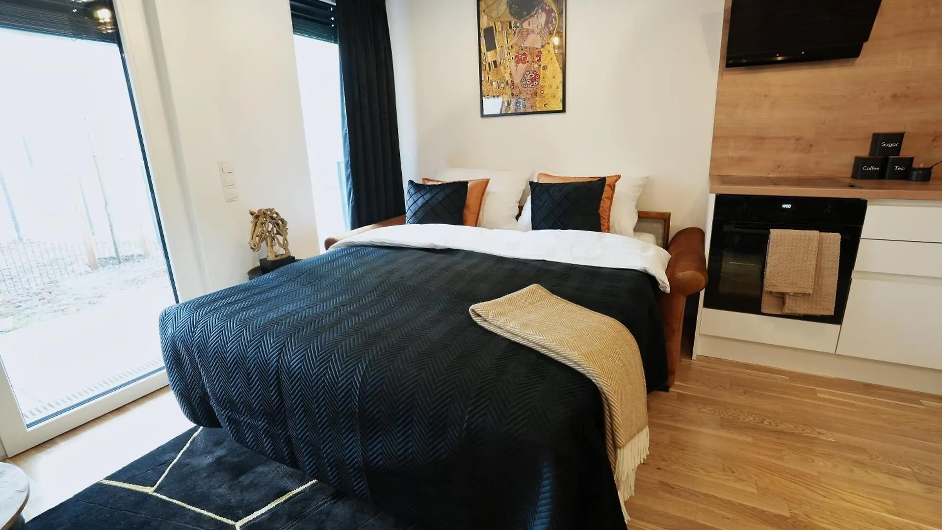 Stay In Style At Carl'S Design Residences - Modern Design Meets Green Comfort L Parking & Perfect Connection To City Center Vienna
