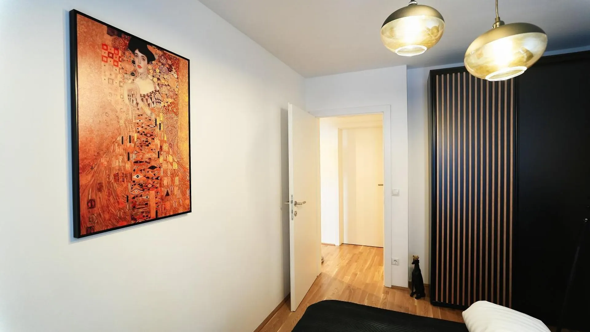 Apartment Stay In Style At Carl'S Design Residences - Modern Design Meets Green Comfort L Parking & Perfect Connection To City Center Vienna Austria