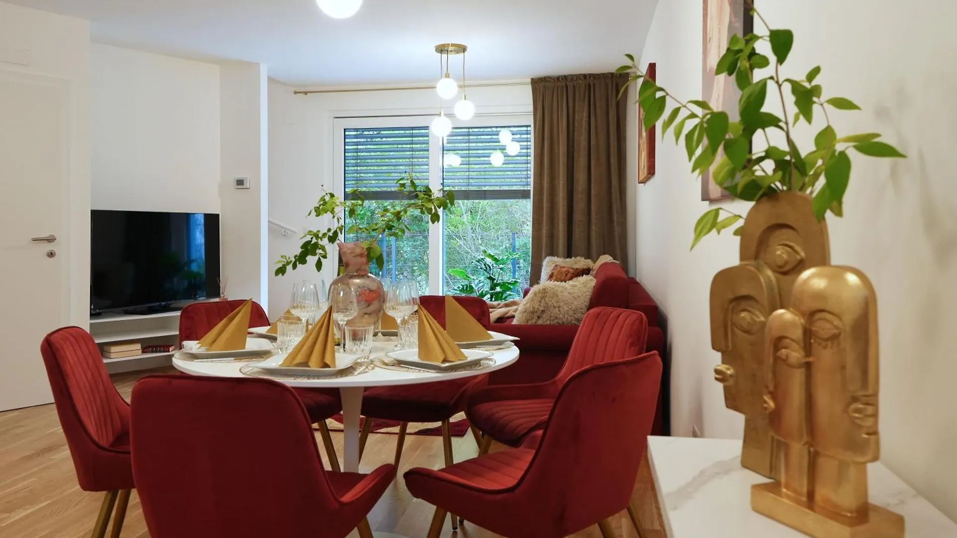 Apartment Stay In Style At Carl'S Design Residences - Modern Design Meets Green Comfort L Parking & Perfect Connection To City Center Vienna Austria