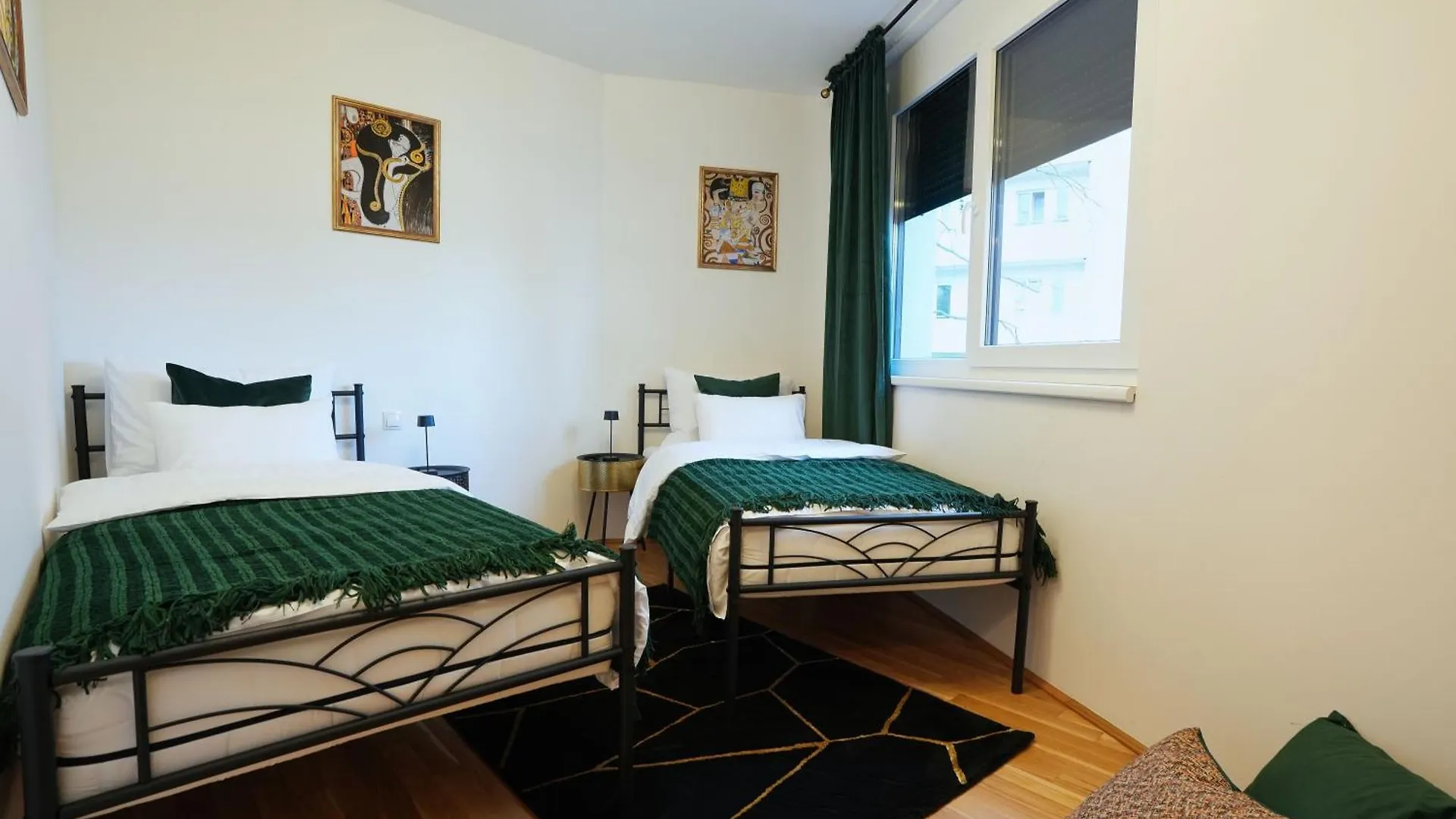 Apartment Stay In Style At Carl'S Design Residences - Modern Design Meets Green Comfort L Parking & Perfect Connection To City Center Vienna